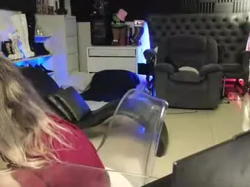 violett_fowlerxx free chat on liveonude Image 15