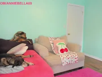 AlexAndPole free chat on liveonude Image 2