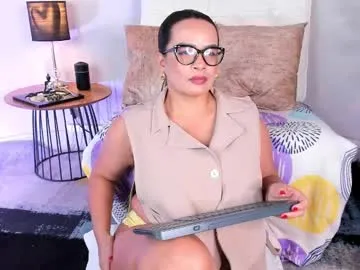 iamLila free chat on liveonude Image 13