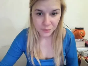 artsyandcraftsy_ free chat on liveonude