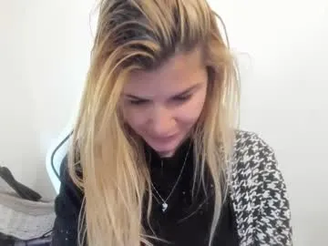 ELENA-XXX free chat on liveonude Image 18