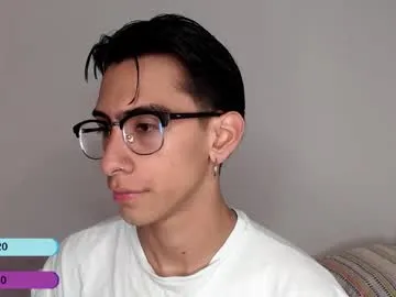 Foxirox free chat on liveonude Image 17