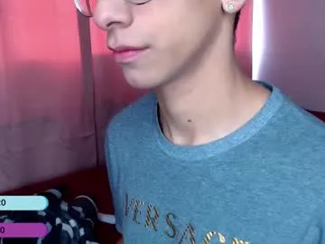 Foxirox free chat on liveonude Image 2