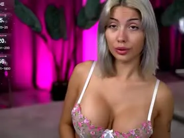 xunybany free chat on liveonude Image 11