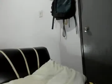 DiamondJo free chat on liveonude Image 12