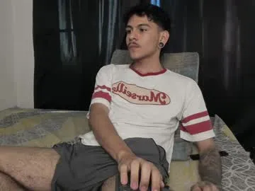 austin_falcon free chat on liveonude