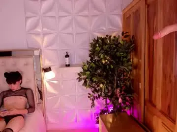 ivonne_pier_x free chat on liveonude Image 13