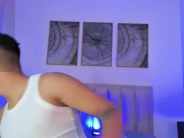 axel_sliim free chat on liveonude