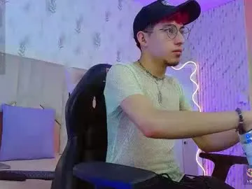 axel_tay1 free chat on liveonude