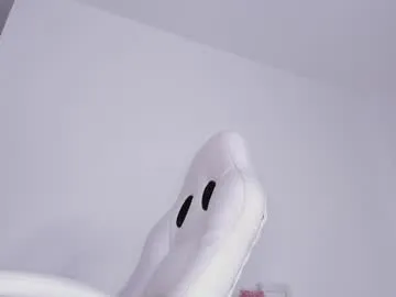 bambifawns4u free chat on liveonude Image 6