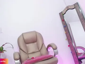 xunybany free chat on liveonude Image 14