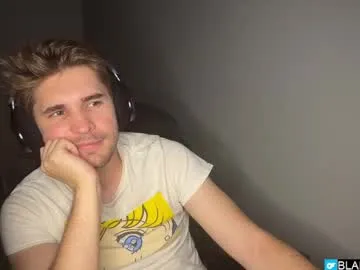 DiamondJo free chat on liveonude Image 17