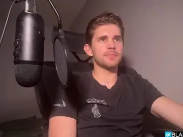 DiamondJo free chat on liveonude Image 4