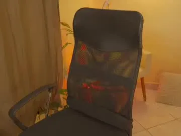 kyany_ free chat on liveonude Image 10