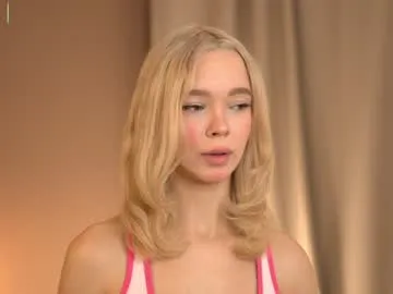 iamLila free chat on liveonude Image 2