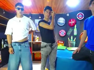 shy_boy17 free chat on liveonude Image 14