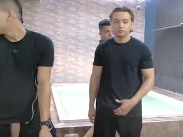 Zoe-Leo free chat on liveonude Image 14