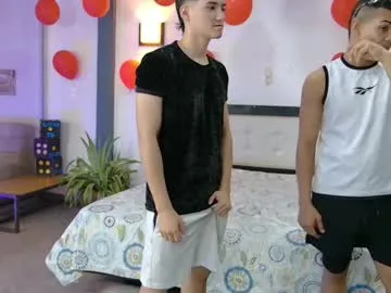 Zoe-Leo free chat on liveonude Image 17