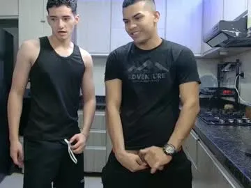 Zoe-Leo free chat on liveonude Image 9