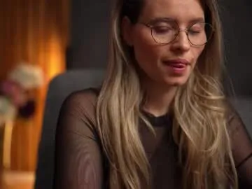 brilliantvictoria free chat on liveonude Image 18