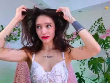 isahot_latin_doll free chat on liveonude Image 6