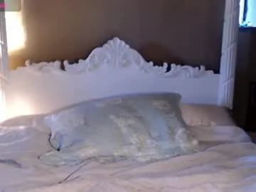 HEYBANANA free chat on liveonude Image 10