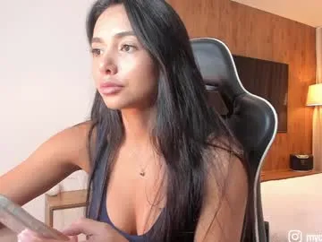 DiamondJo free chat on liveonude Image 12