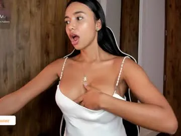 DiamondJo free chat on liveonude Image 2