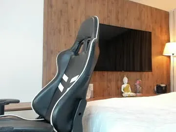 DiamondJo free chat on liveonude Image 9