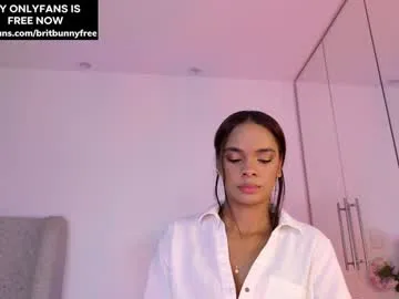 mara_summer free chat on liveonude Image 18