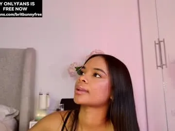 mara_summer free chat on liveonude Image 5