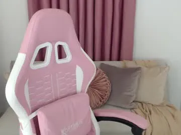 ELENA-XXX free chat on liveonude Image 13