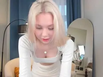 zaira795892 free chat on liveonude Image 16