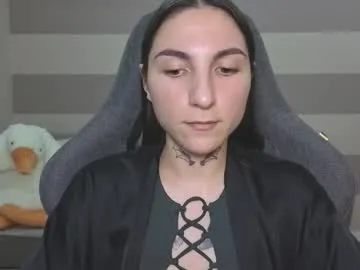 chloe_jeense free chat on liveonude Image 13