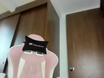 xunybany free chat on liveonude Image 5