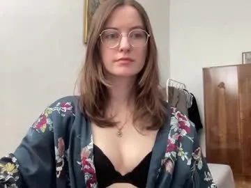 ELENA-XXX free chat on liveonude Image 4