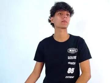 DiamondJo free chat on liveonude Image 16