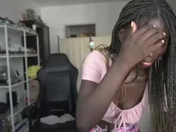 liz_holmes free chat on liveonude Image 12