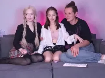 HEYBANANA free chat on liveonude Image 12