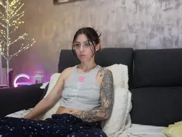 crissy_love free chat on liveonude