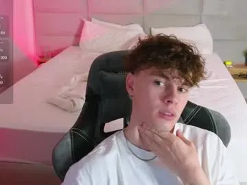 cute_thomas free chat on liveonude