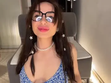 xunybany free chat on liveonude Image 4