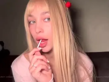 cutieeeeva free chat on liveonude