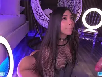 miaknox free chat on liveonude Image 8