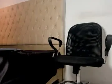 xunybany free chat on liveonude Image 16