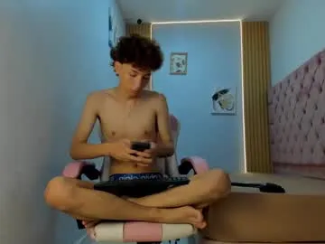 xunybany free chat on liveonude Image 19