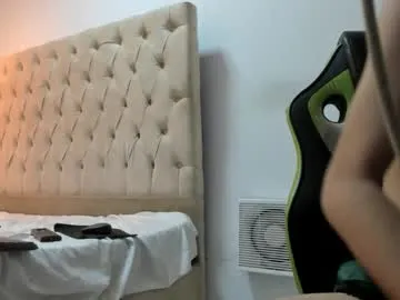 xunybany free chat on liveonude Image 8