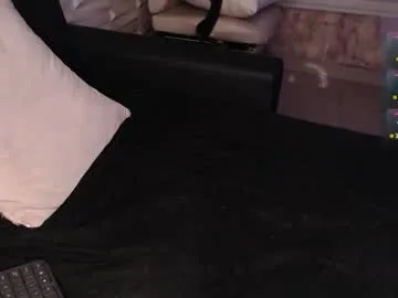 BELBIG free chat on liveonude Image 8