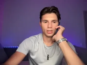 HEYBANANA free chat on liveonude Image 12