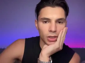 HEYBANANA free chat on liveonude Image 18